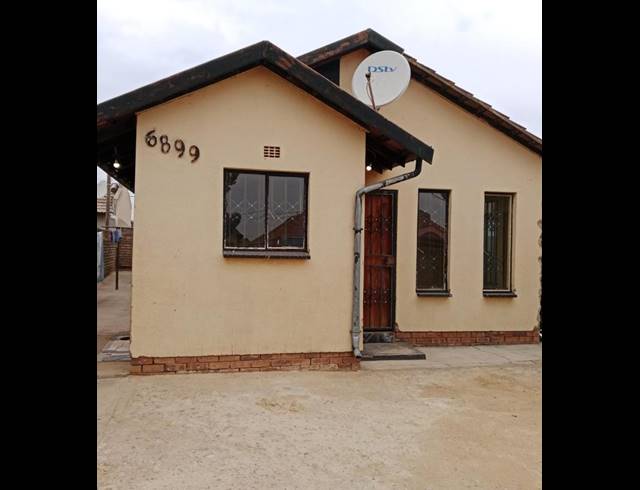 2 BEDROOM PROPERTY TO RENT IN PROTEA GLEN